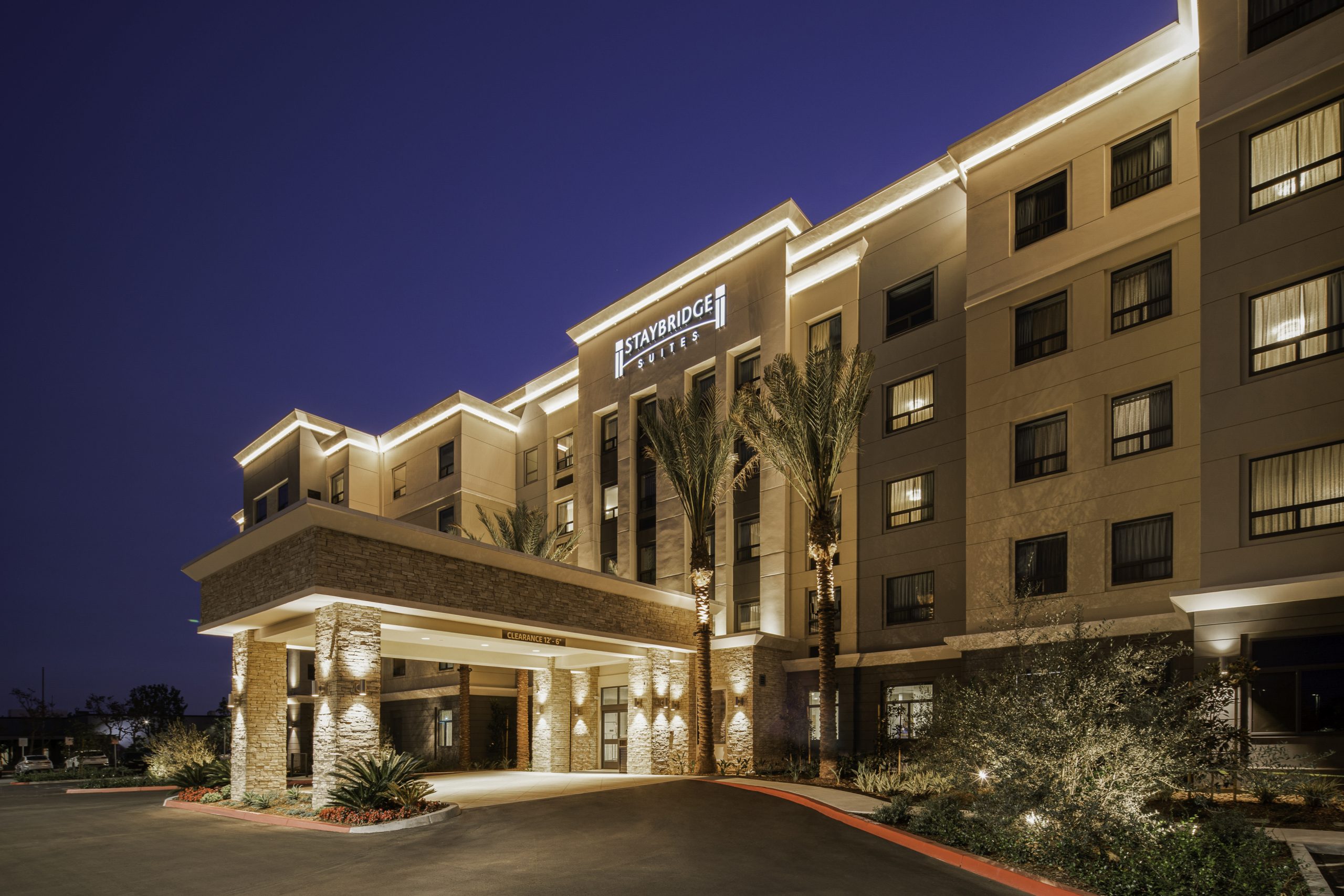 entrance at staybridge hotel irvine