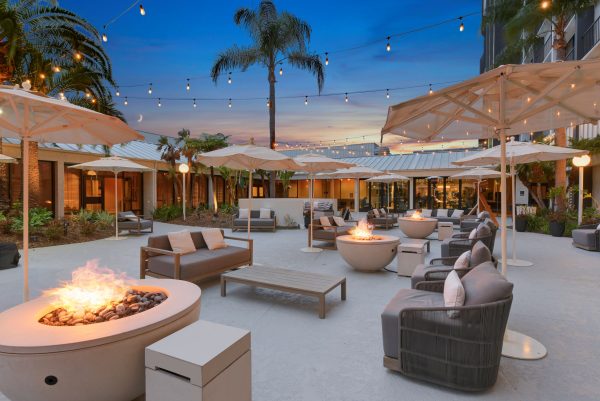 patio at hilton irvine