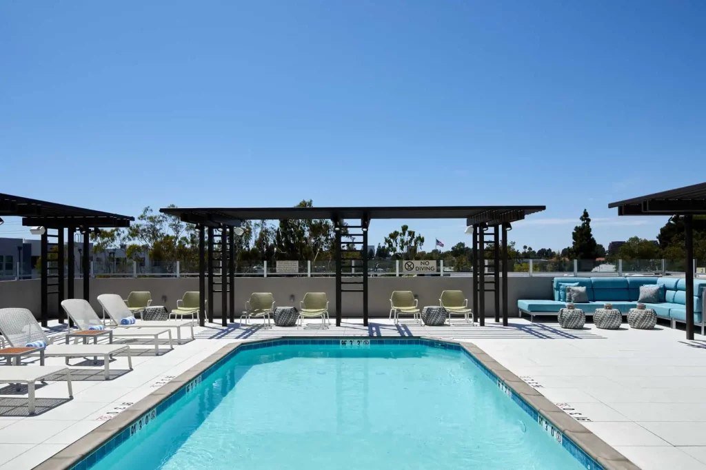 pool at element irvine