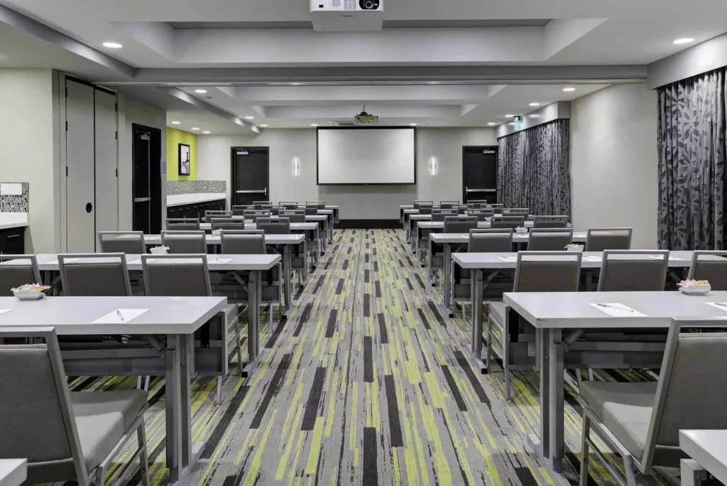 meeting room at hampton inn and suites