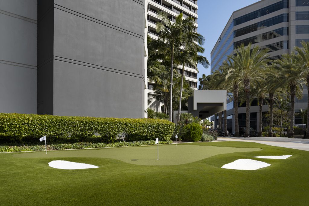 putting green at irvine marriott