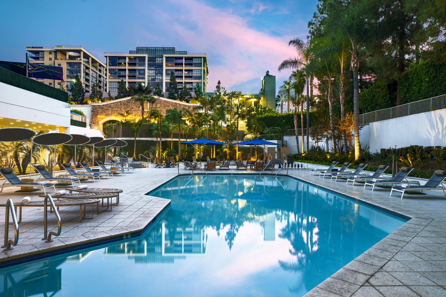 irvine marriott pool area