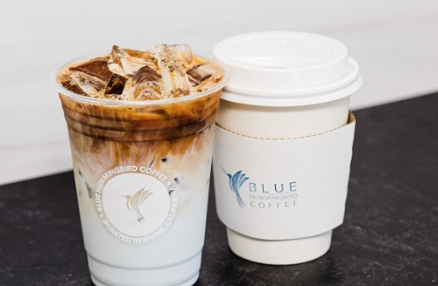 iced and hot coffee latte from blu hummingbird